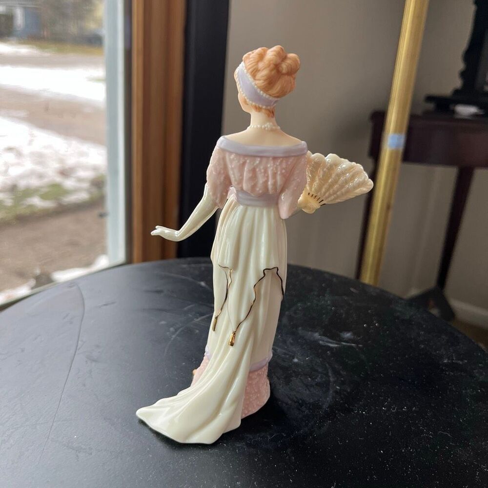 VTG Lenox “Glamorous Entrance” Porcelain Lady Figurine Regency Style - Picture 8 of 10